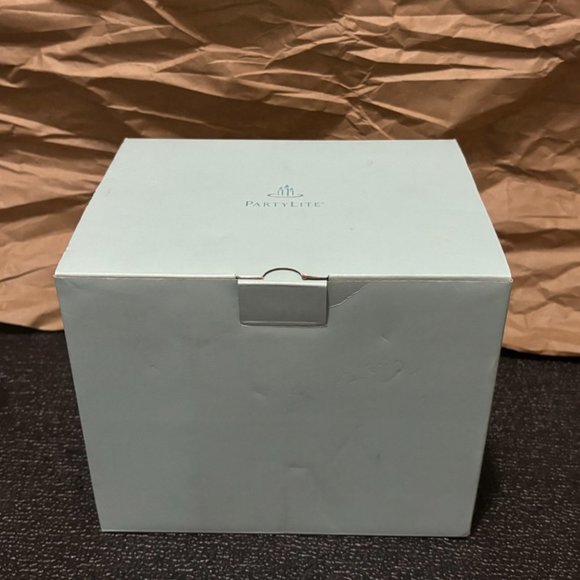 PartyLite Holiday Cheer Santa Claus Pillar Holder - Picture 9 of 9